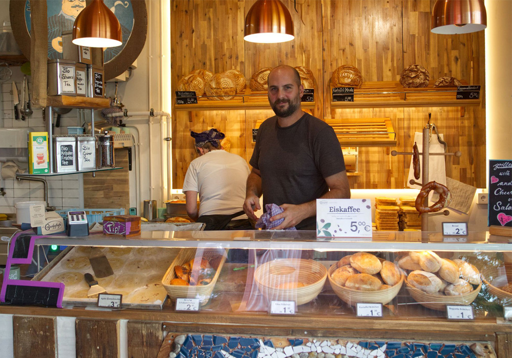 バックプファイフェの店内カウンター