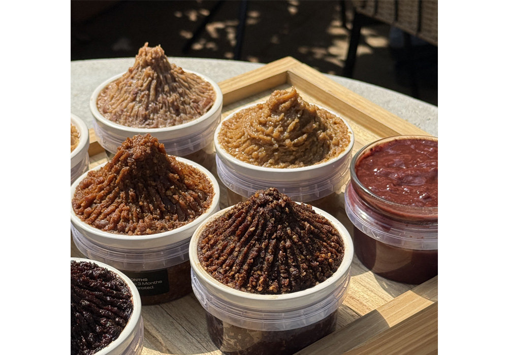 発酵を介して農家とコラボ。日本で麹を学んだインド人シェフによる発酵レストラン