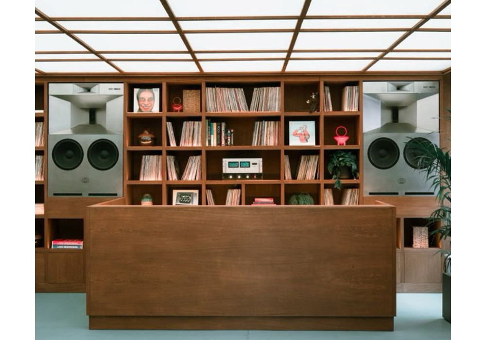 MOGO Hi-Fi bar &Dining