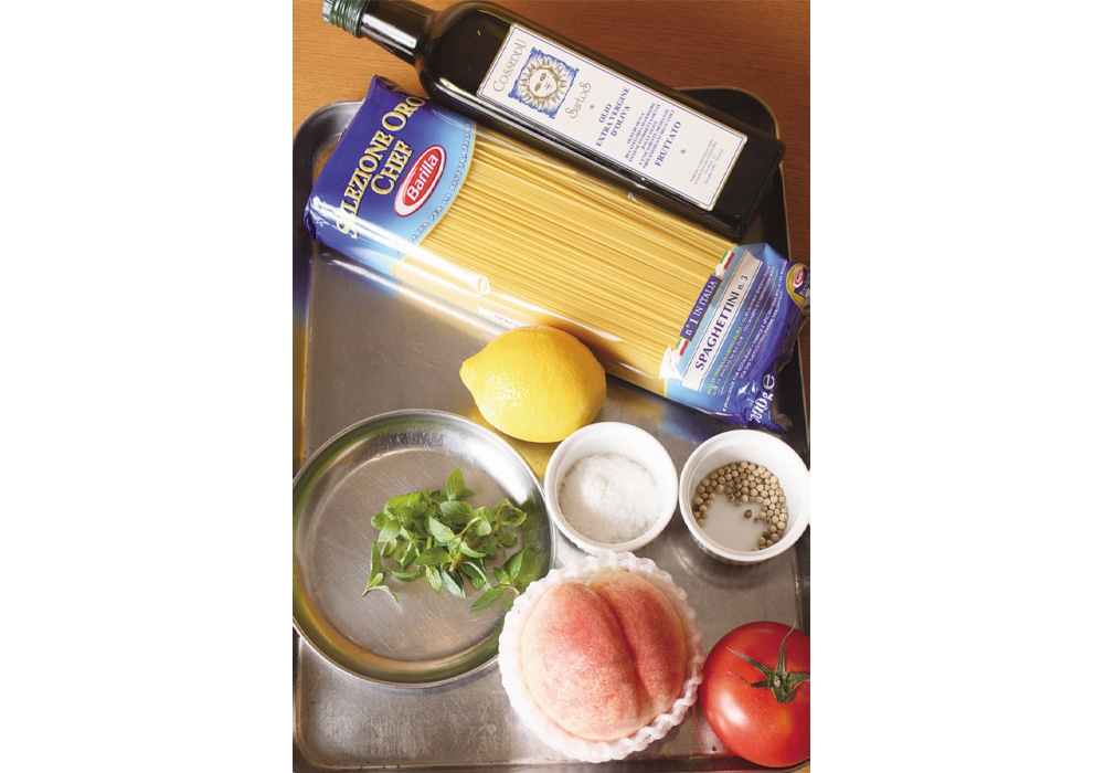 「冷たい桃のスパゲッティーニ」の材料
