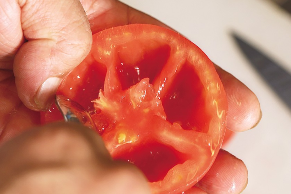 トマトを湯剥き