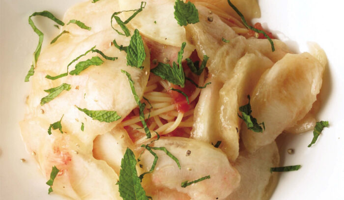 35年愛され続ける夏のアイドル「冷たい桃のスパゲッティーニ」