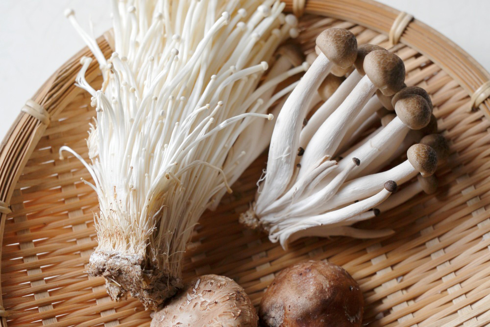 干す（キノコ、大根）