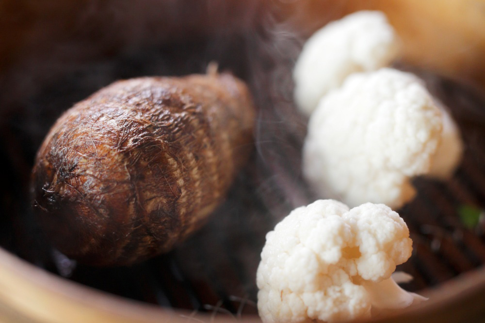 蒸す、茹でる（イモ類、ブロッコリー、カリフラワー、タケノコ、山菜など）