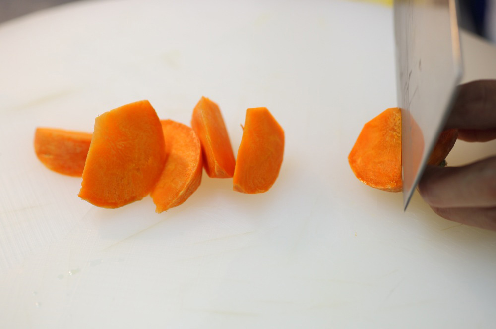 ニンジンは皮つきで