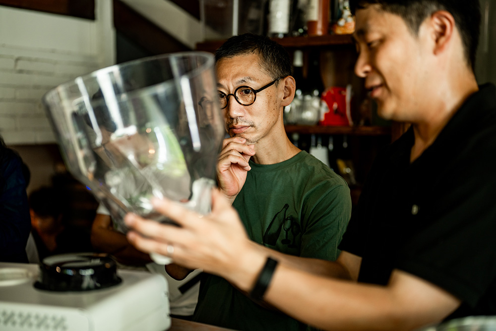 春日伸一さんと片根シェフ
