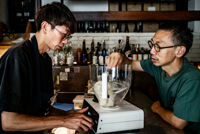 飲食店のパン作りにニーダーは役立つか？　ビストロとベーカリーのシェフが試してみました。