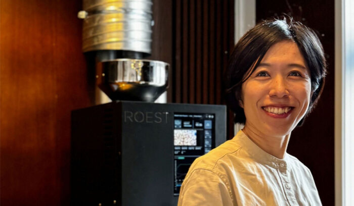 AI搭載の焙煎機を味方に。オスロ在住コーヒー焙煎士、真木彩衣さんの挑戦