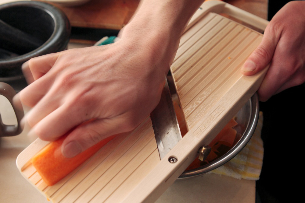 野菜をスライスする