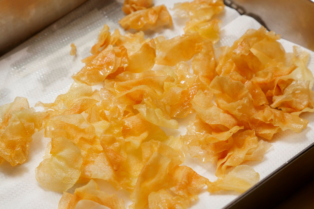 ［９］取り出して、塩を振る