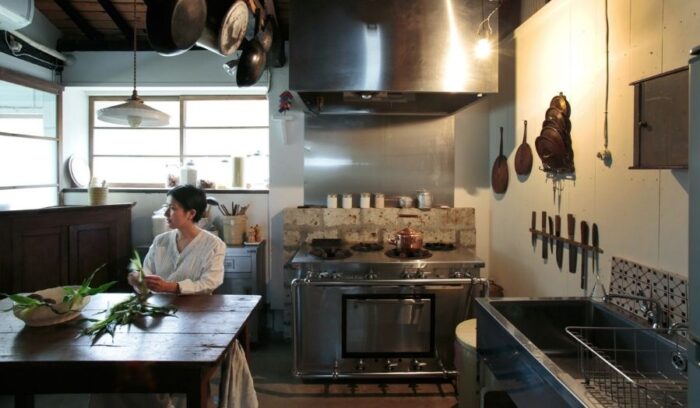 【食のプロの台所】季節の移ろいを感じる居場所