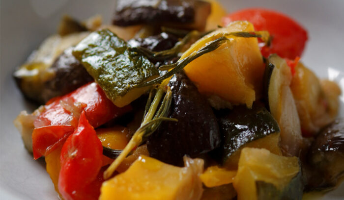 フライパン一つで簡単！　素材の甘味と旨味を感じる「夏野菜のフリカント」