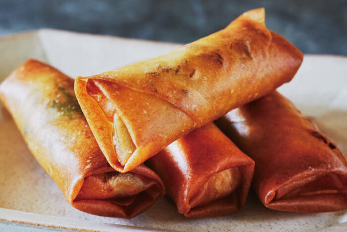 塩だけで旨い！ 組み合わせの妙を楽しむ「スパイス入り春巻き３種」