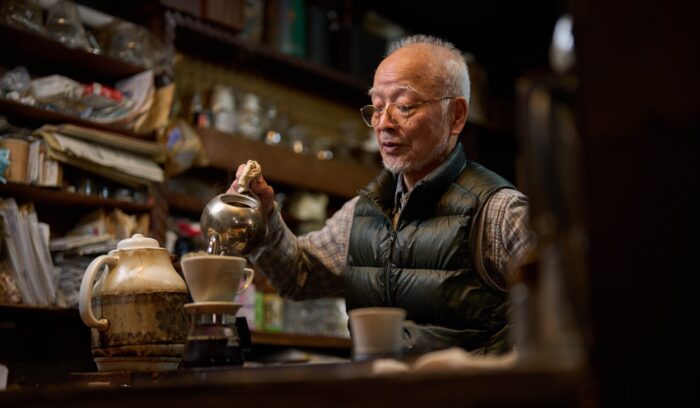 79歳。「身につけた技術を忠実に守って、質の良いコーヒーを作るだけ」