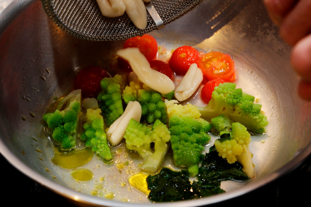 パスタを加える