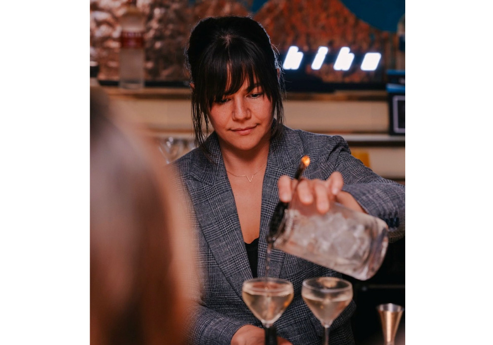 バーテンダーのジュリア百瀬氏