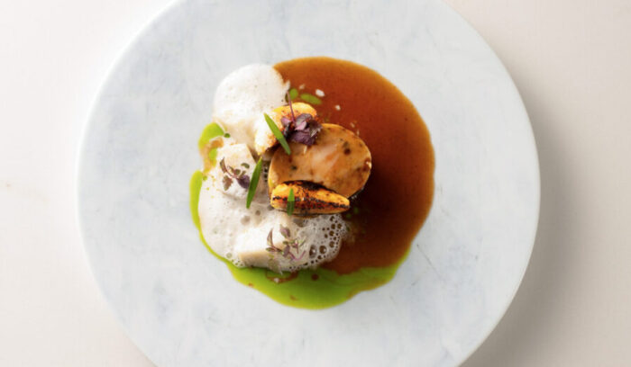 料理はアシスト役。８席限定。「時間」が主役のフランス料理を。福岡・春吉「リュニック・ラボ」