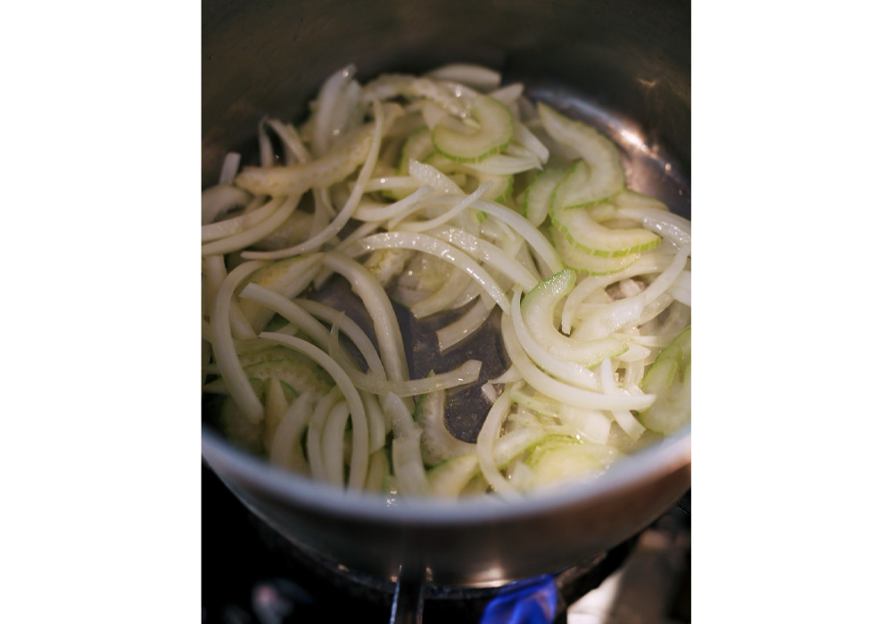 ［１−２］野菜を炒める