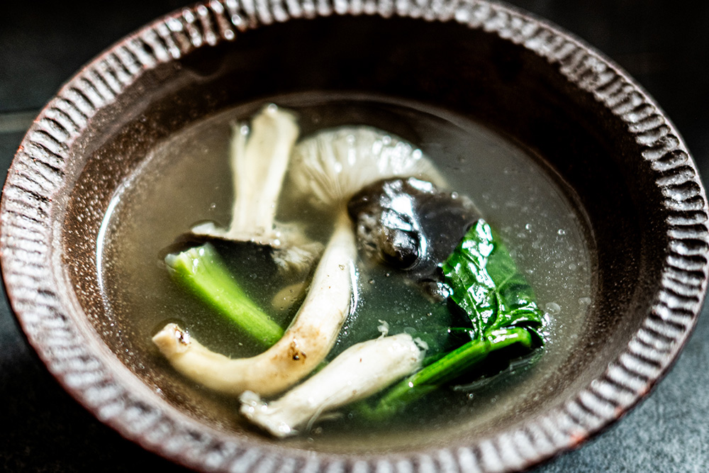 シモフリシメジのスープ