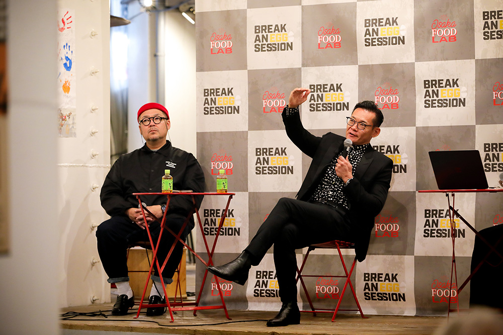 感覚派の高田シェフ（左）と、理論家肌の米田シェフ（右）