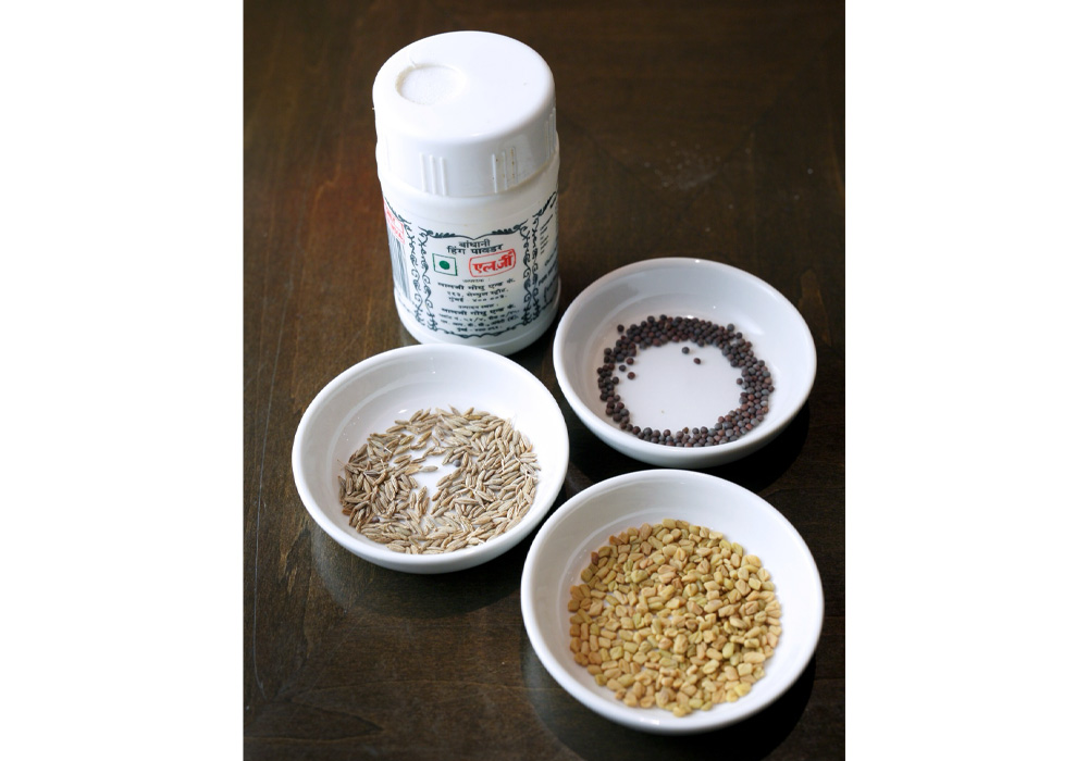 １．スパイスは控えめな分量で