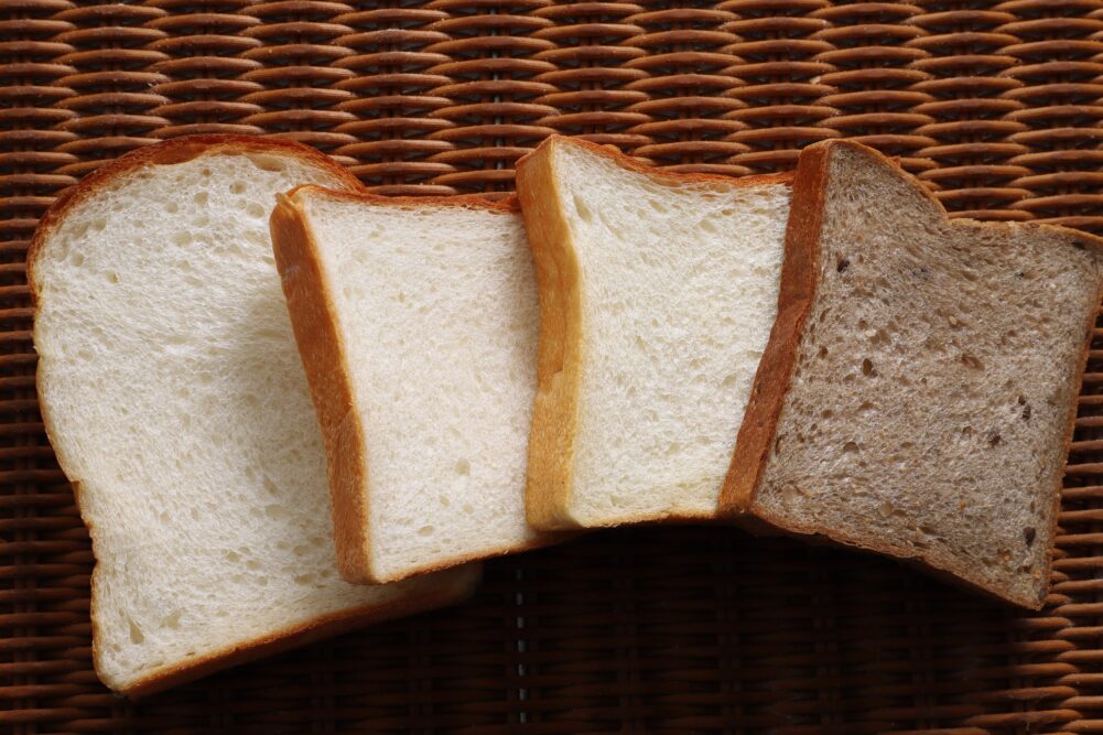よくふくらみ、甘くて、食べやすい。タンパクの量が多く、グルテンの質もよい。近年、プラスのイメージで語られるようになった「国産小麦」のイメージは、国産強力品種の約90%を占める北海道産の特徴そのものだともいえる。photograph by Koichi Takigawa