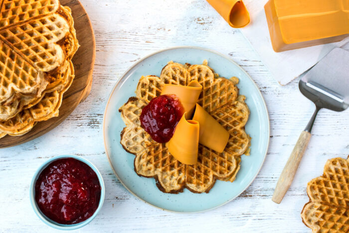 アジア展開が加速するノルウェーのブラウンチーズ。独特の風味から広がるアイデアに注目