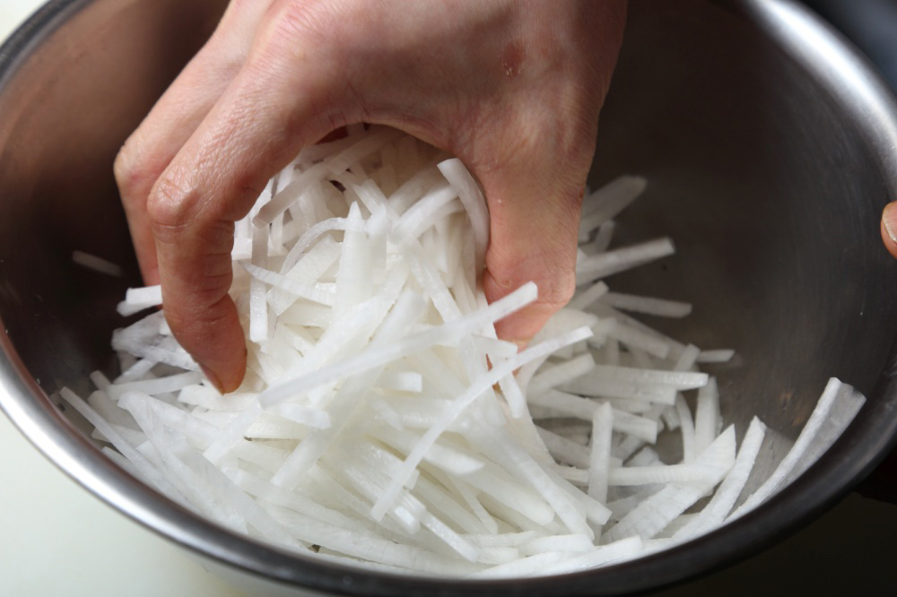 ［４］塩をふる