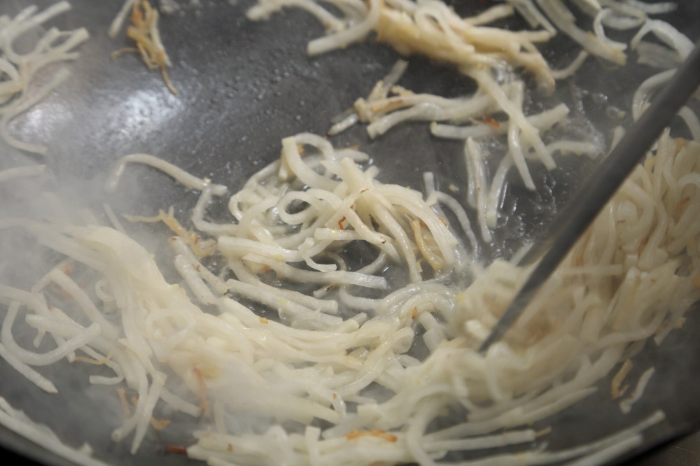 ［９］水分を加える