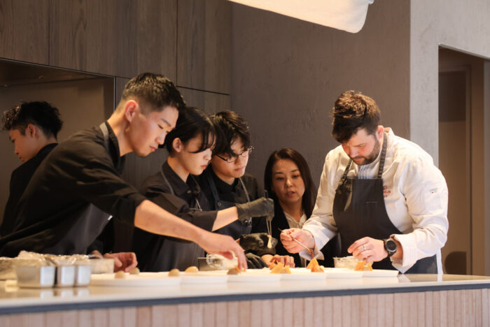 スロヴェニアのグリーンスターシェフに学ぶ「地方再生のための料理教室」